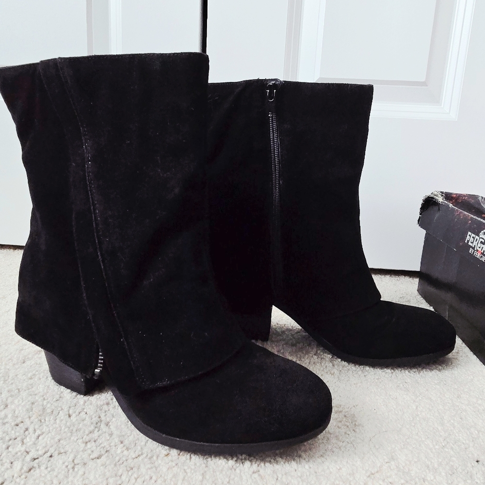 Fergalicious Carly Foldover Boots.  Black. Size 8.5. Side Zip.